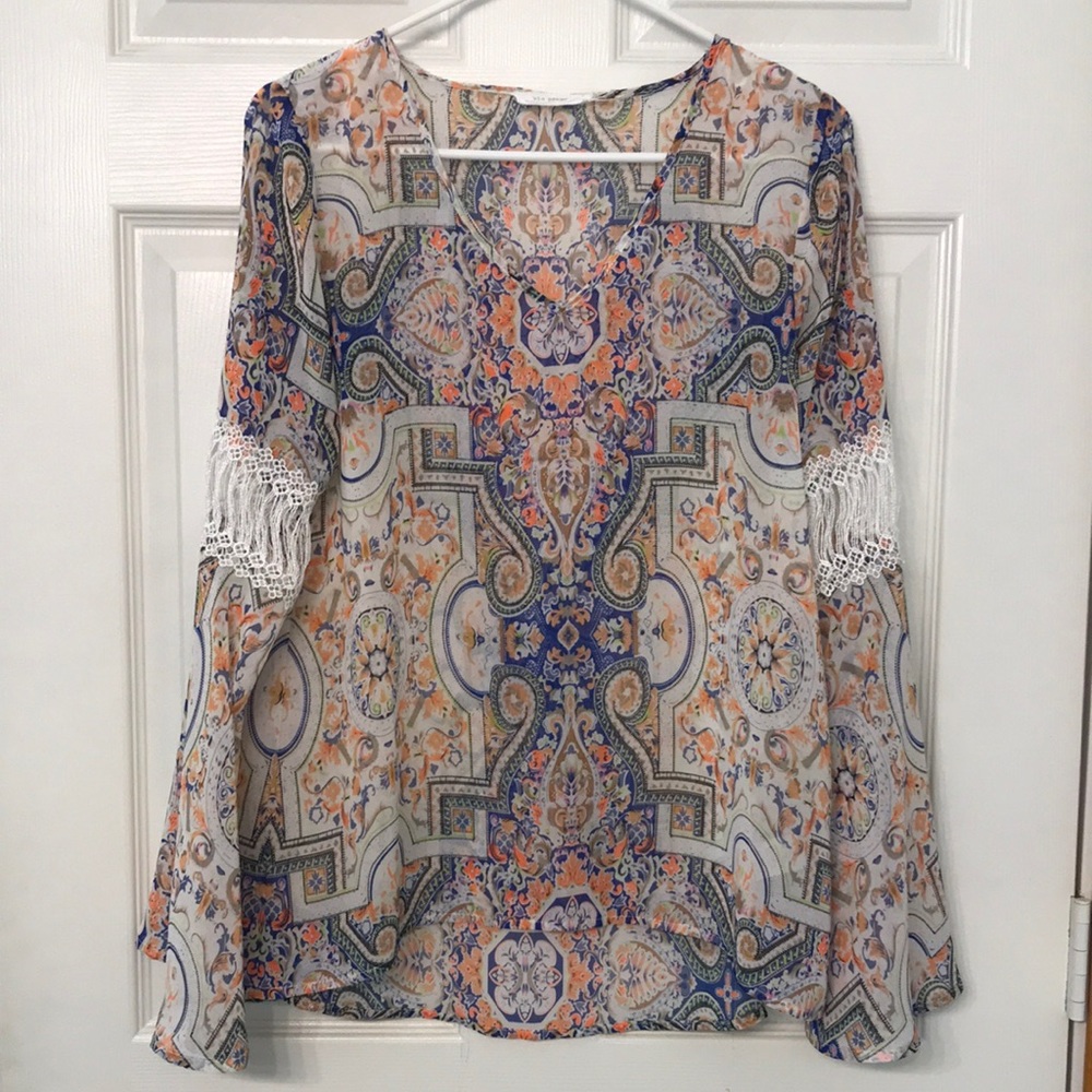 🎉 Bell sleeves Blu Pepper top small